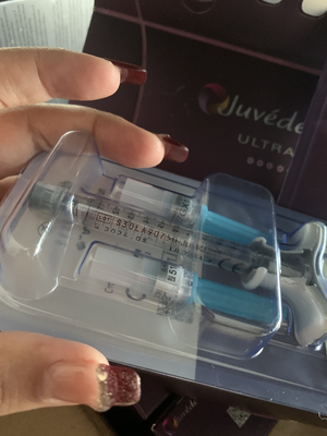 Allergan Juvederm Ultra4の十字は頬骨のためのHaの皮膚注入口をつないだ