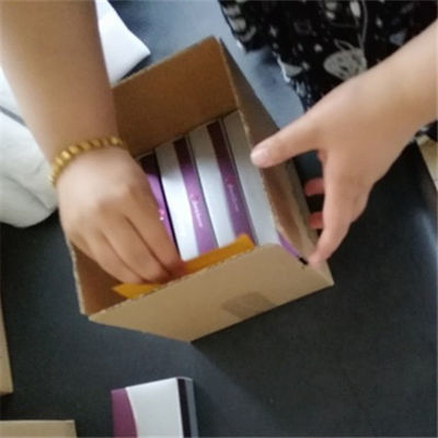 2x1ml十字によってつながれる皮膚注入口のヒアルロン酸の注入口はライン微笑する