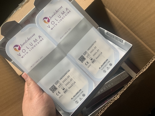 しわのJuvedermの唇の注入口の十字をつないだ表面のための皮膚を取除きなさい