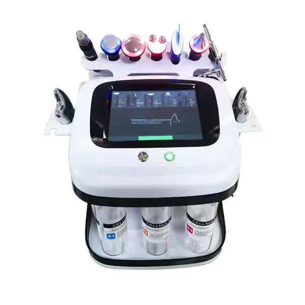 深い 清掃 と 毛穴 の 縮小 を 助ける 8 in 1 充電 可能な 皮膚 介護 機器